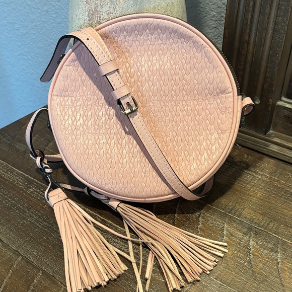 Patricia Nash Round Crossbody Bag – Dust Pink - Picture 2 of 8